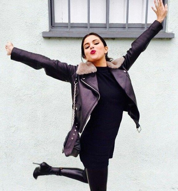 Latest photo of Selena Gomez