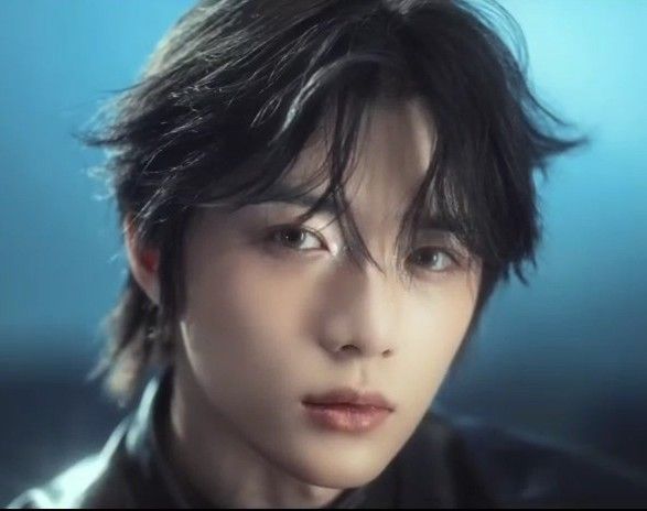 Latest photo of Beomgyu (TOMORROW X TOGETHER)