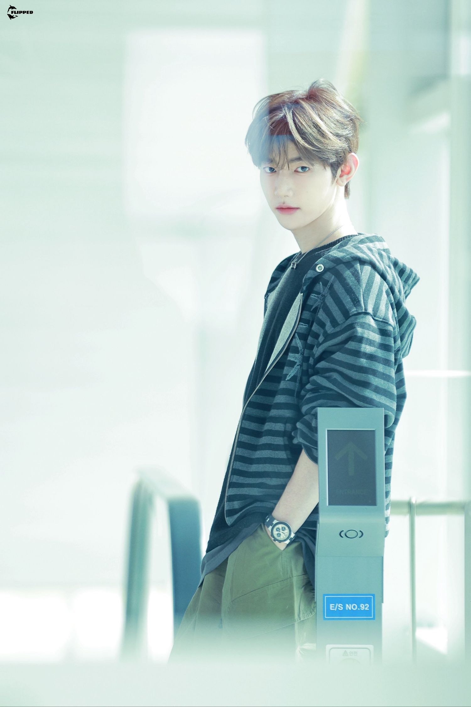Behind-the-scenes cut of Zhang Hao (ZEROBASEONE)