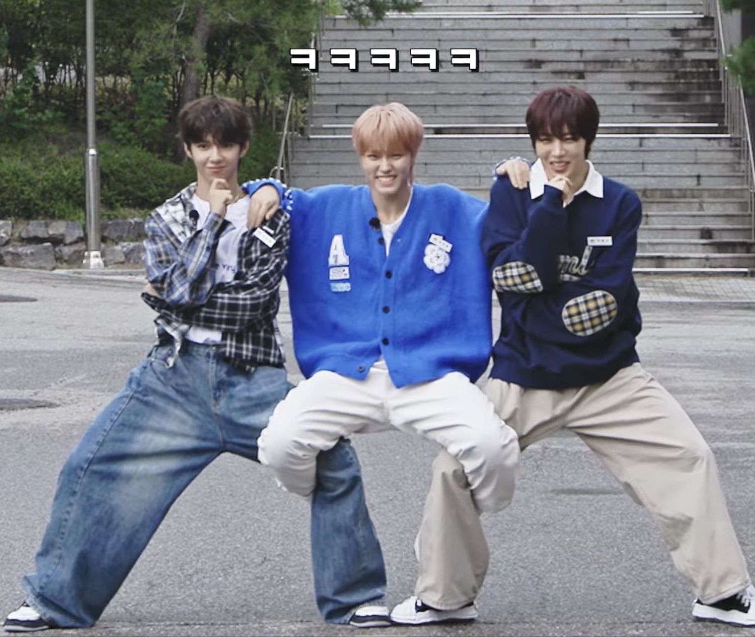 Momen yang diabadikan oleh penggemar JL (AHOF)