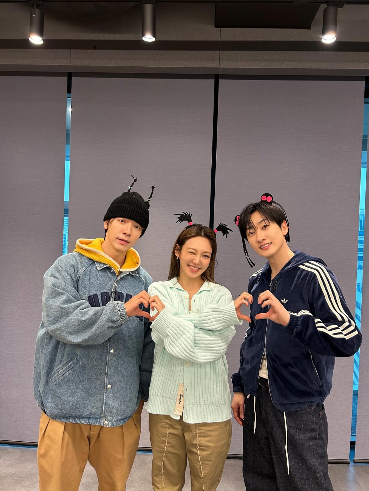 A moment captured by Eunhyuk (Super Junior)'s fan