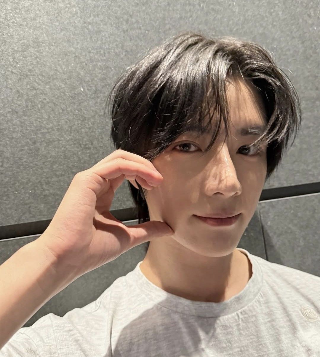 Recent activity shot of Beomgyu (TOMORROW X TOGETHER)