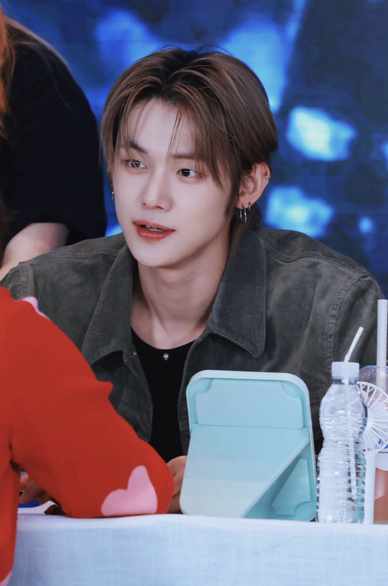 A moment captured by Yeonjun (TOMORROW X TOGETHER)'s fan