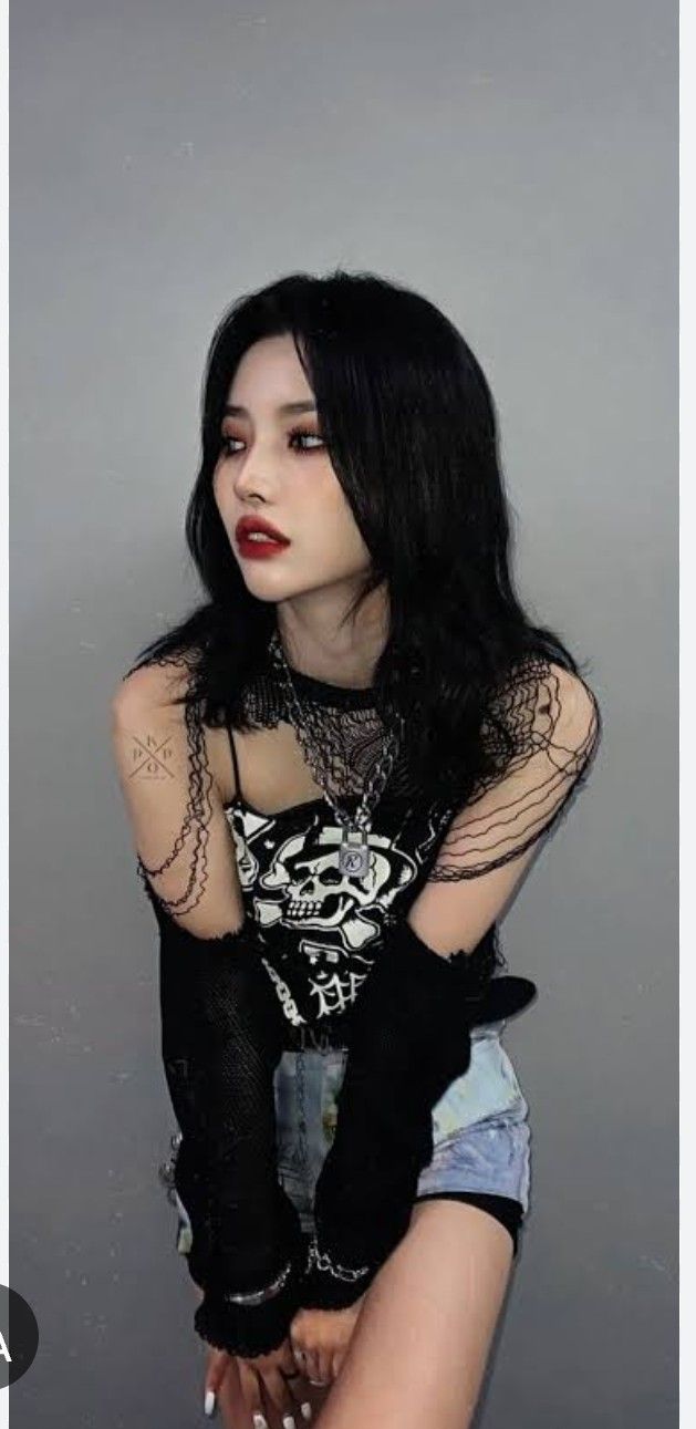 Behind-the-scenes cut of i-dle