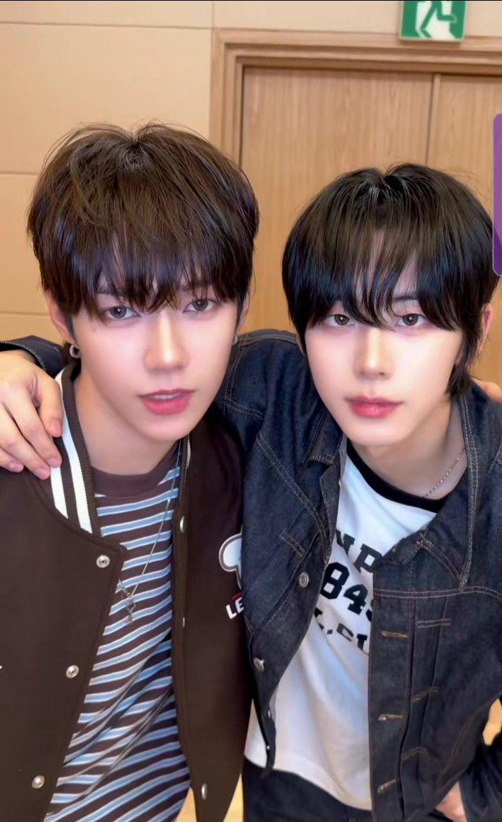 Momen yang diabadikan oleh penggemar JL (AHOF)