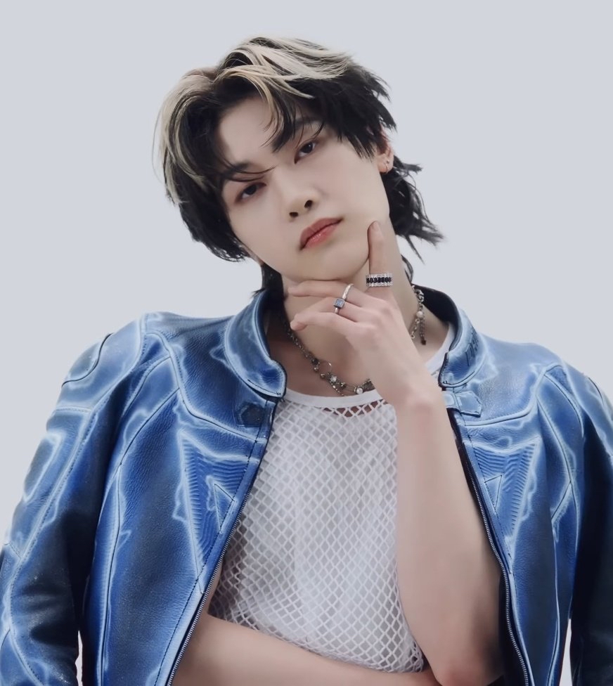 Recent activity shot of Seok Matthew (ZEROBASEONE)