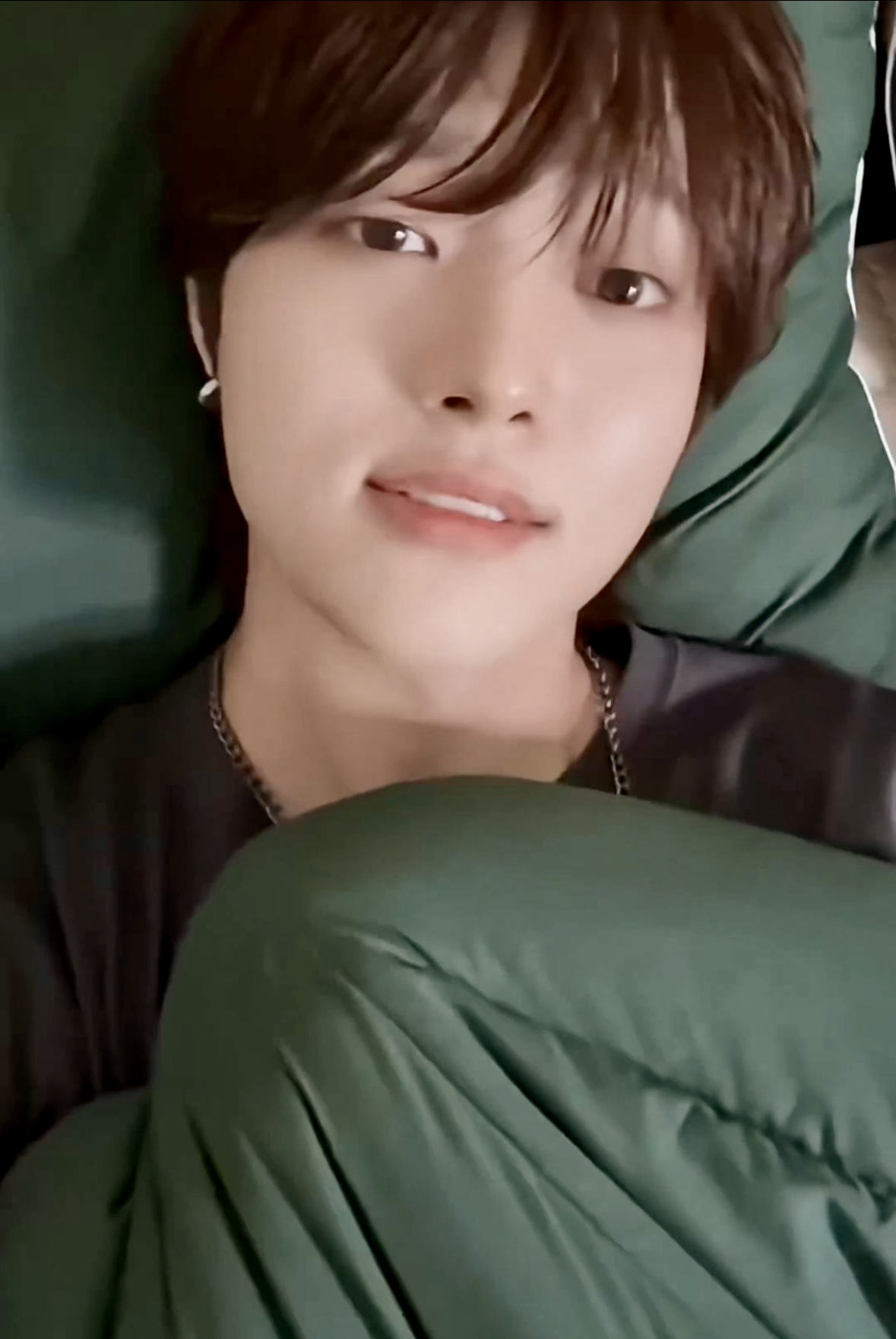 Behind-the-scenes cut of EJ (&TEAM)