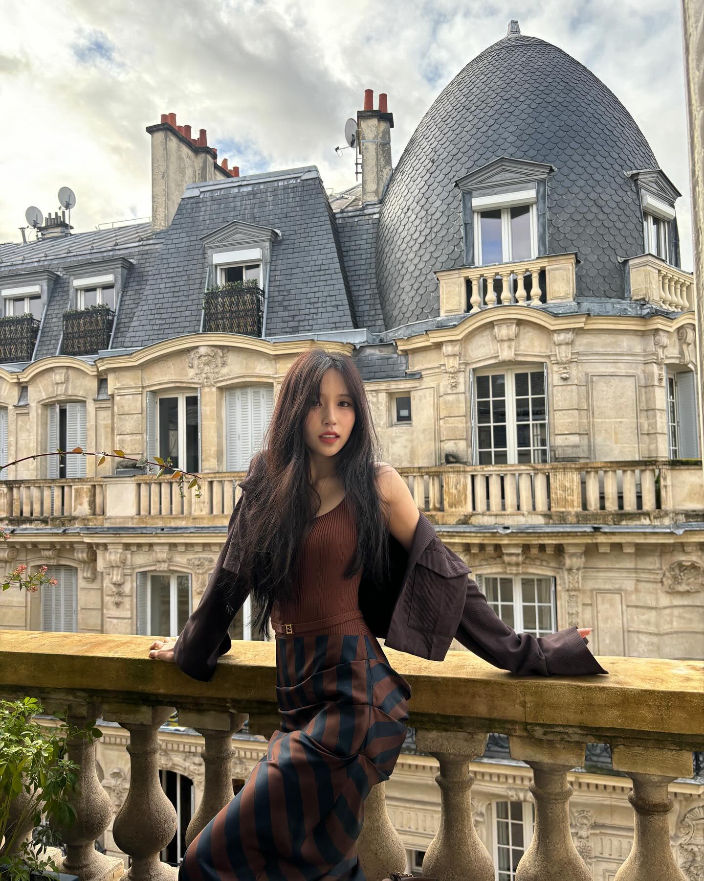 Recent activity shot of Mina (TWICE)