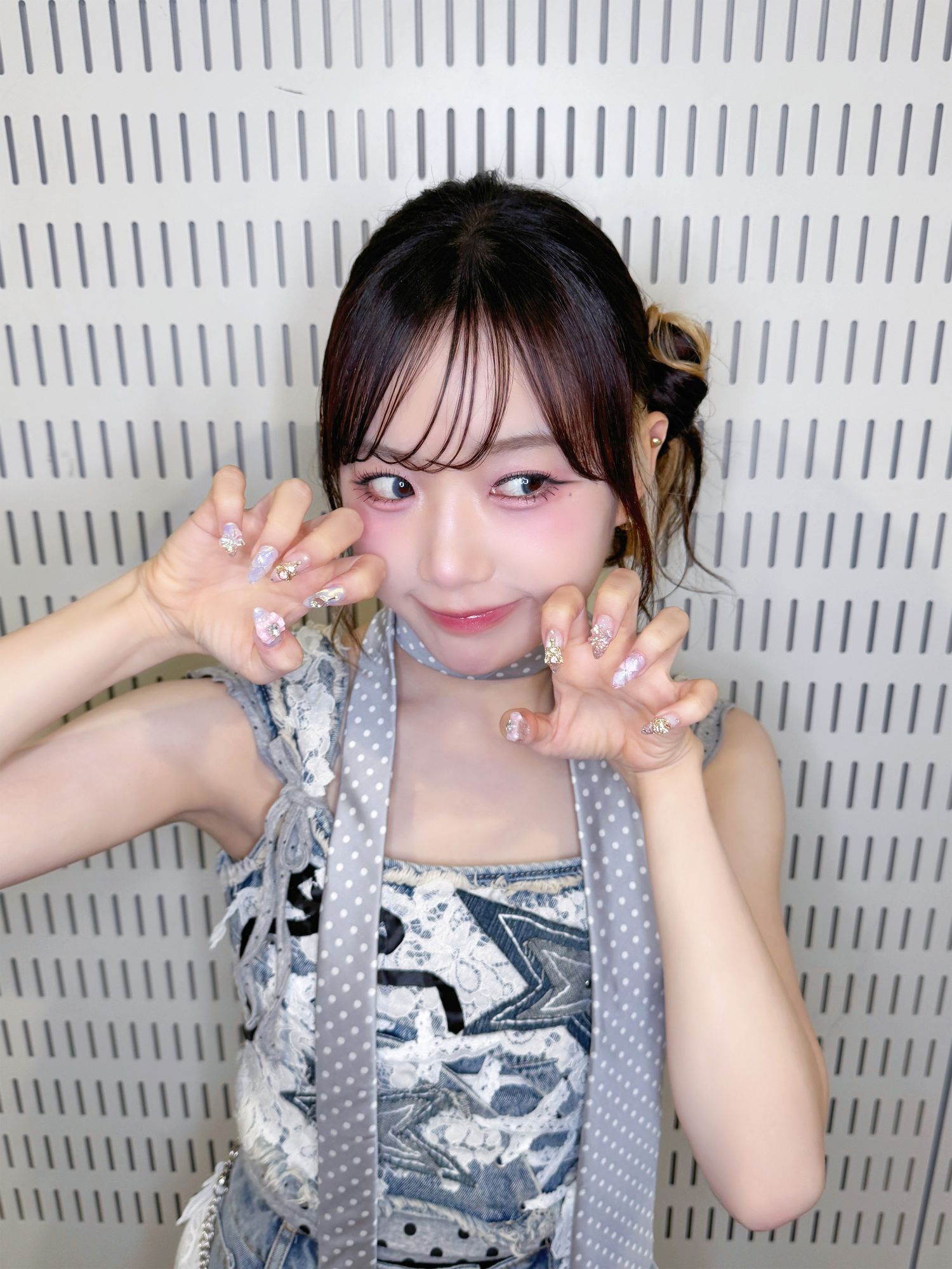 Recent activity shot of Shimizu Keiko (ME:I)