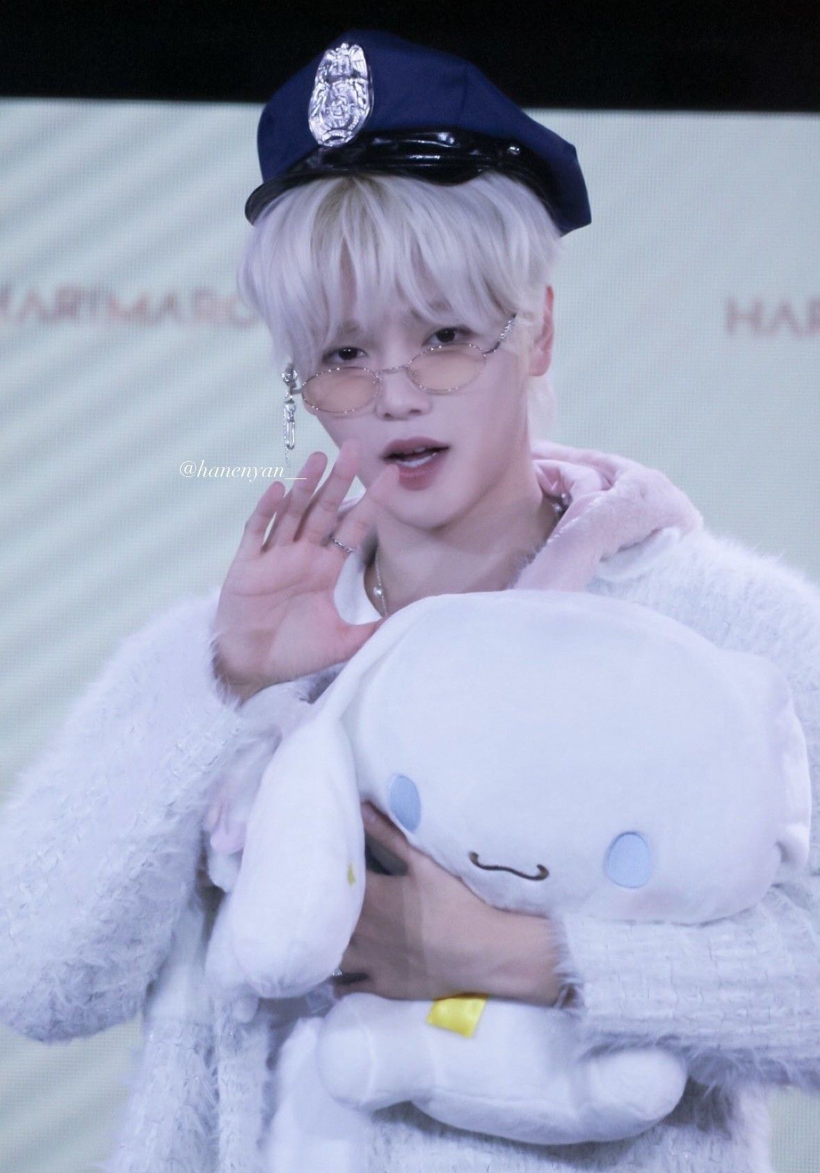 Behind-the-scenes cut of Jang Haneum