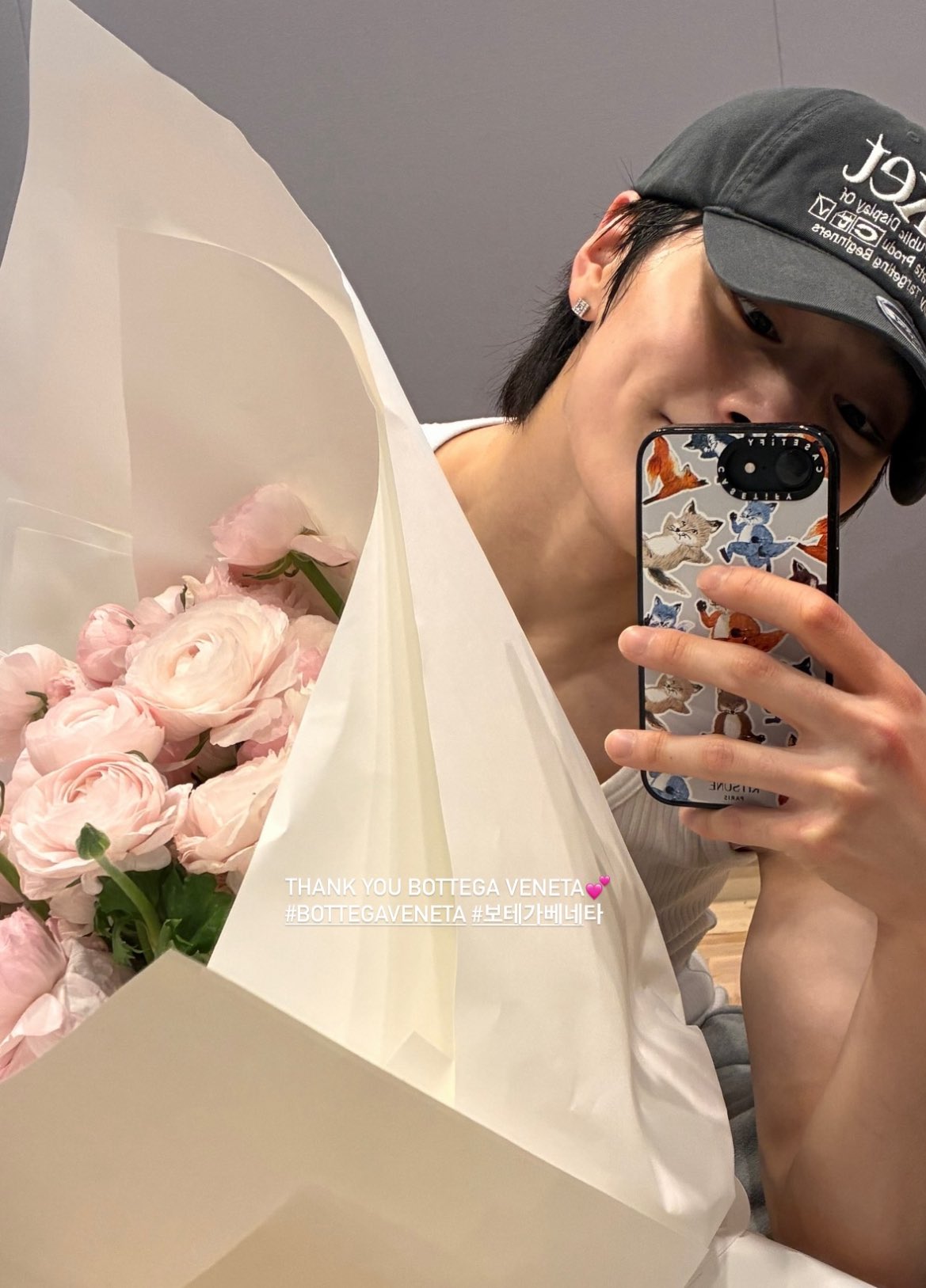 Behind-the-scenes cut of I.N (Stray Kids)