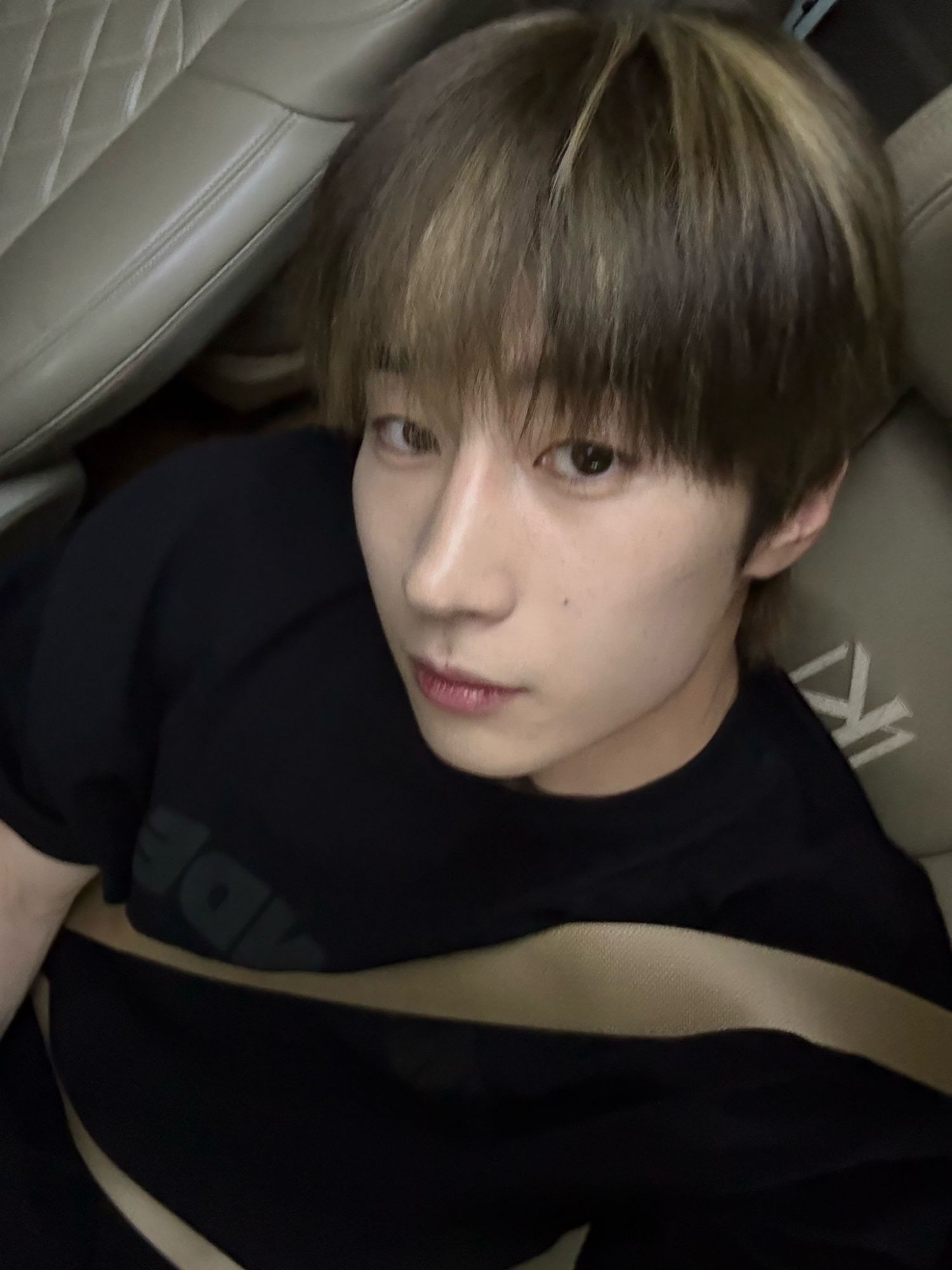 Behind-the-scenes cut of Han Seungwoo