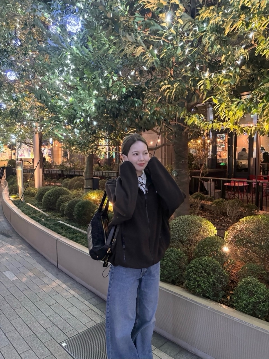 Behind-the-scenes cut of Ayaka (NiziU)