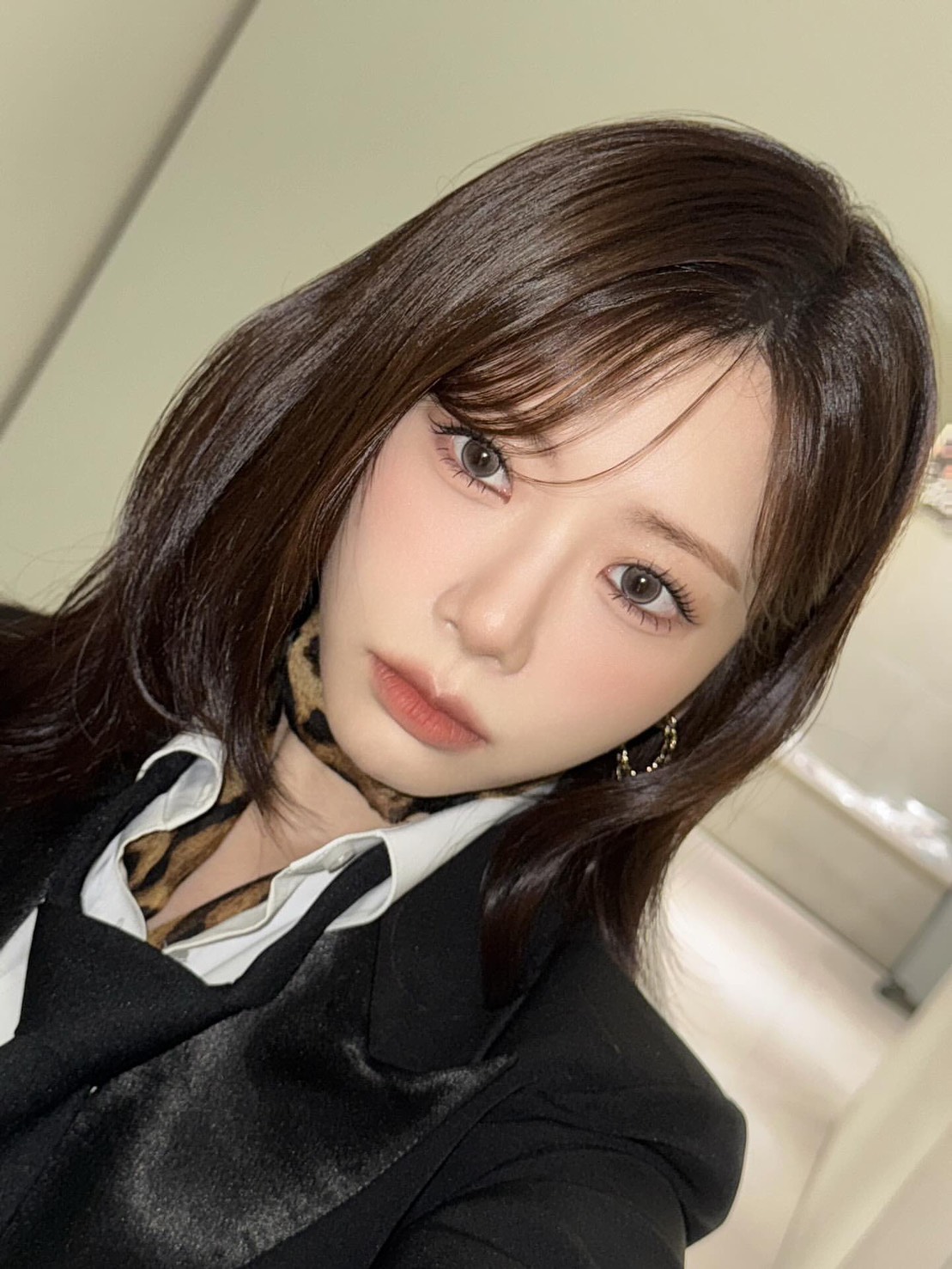 Foto terbaru JI U (DREAMCATCHER)