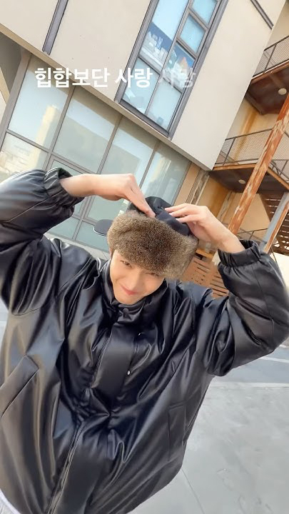 粉絲為裴珍映分享的感性桌布