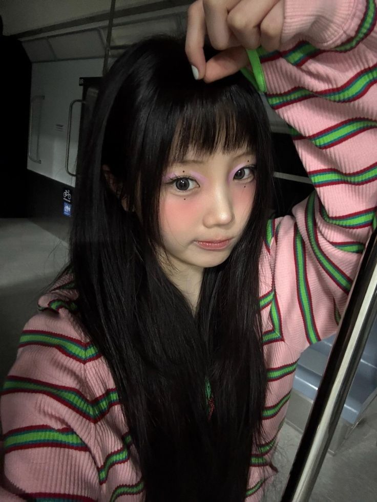 Recent activity shot of Wonhee (ILLIT)
