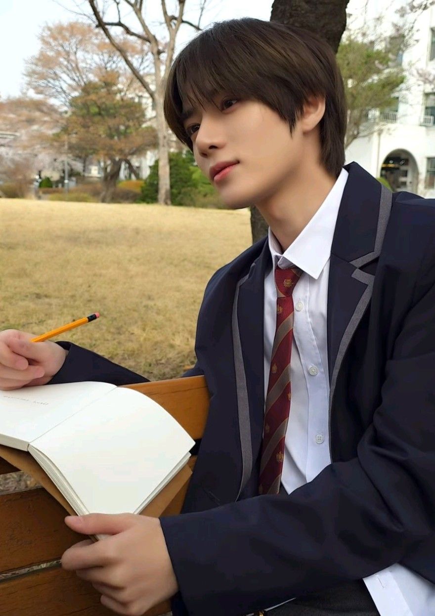 Latest photo of Beomgyu (TOMORROW X TOGETHER)