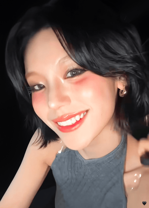 Behind-the-scenes cut of Yeji (ITZY)