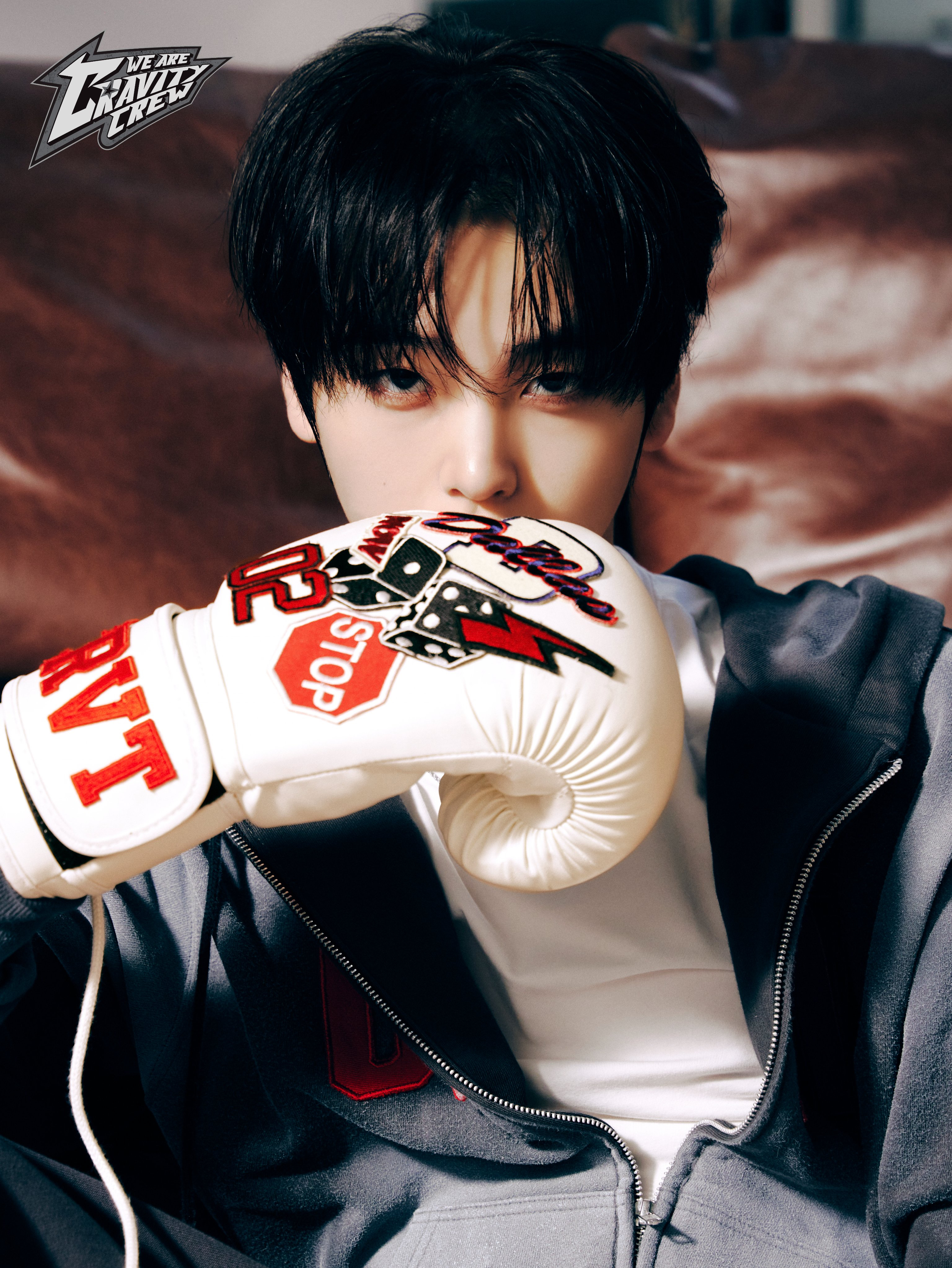 Latest photo of Hyeongjun (CRAVITY)