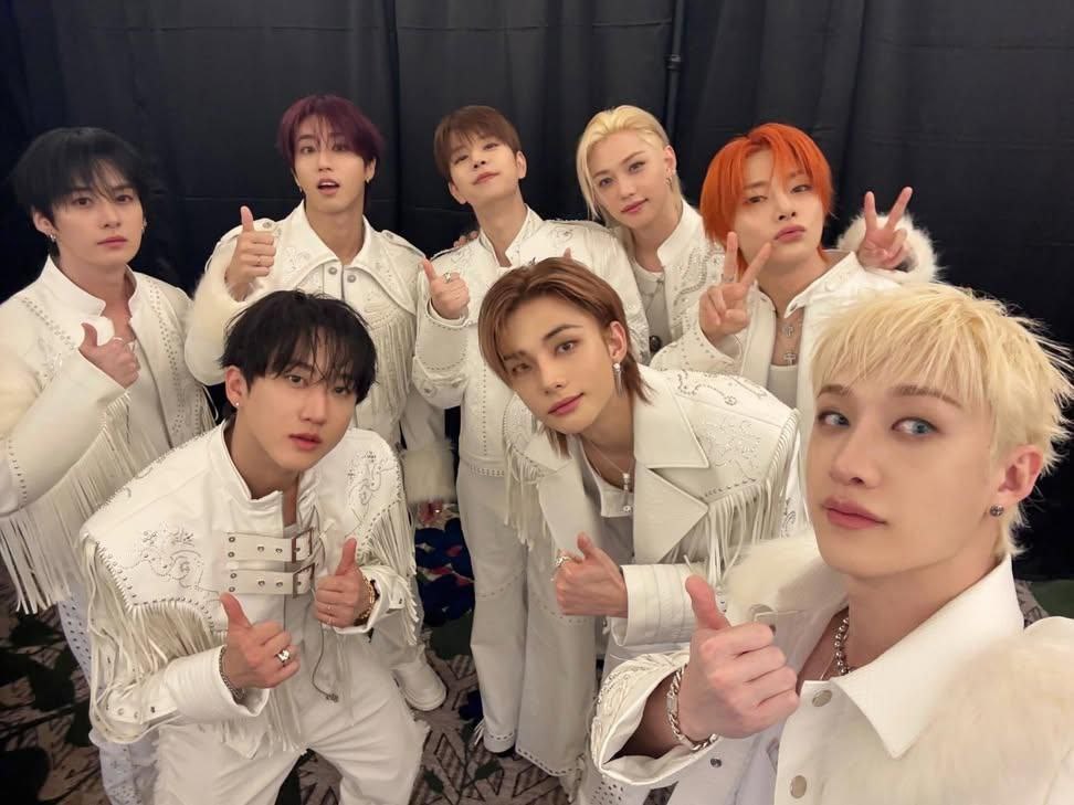 Stray Kids의 비하인드 컷