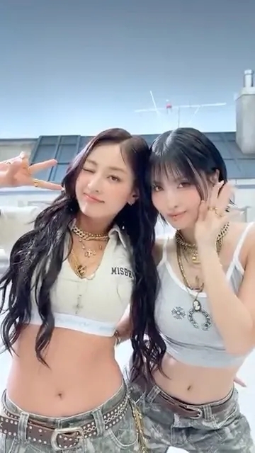Momo (TWICE)社群今天最受歡迎的桌布