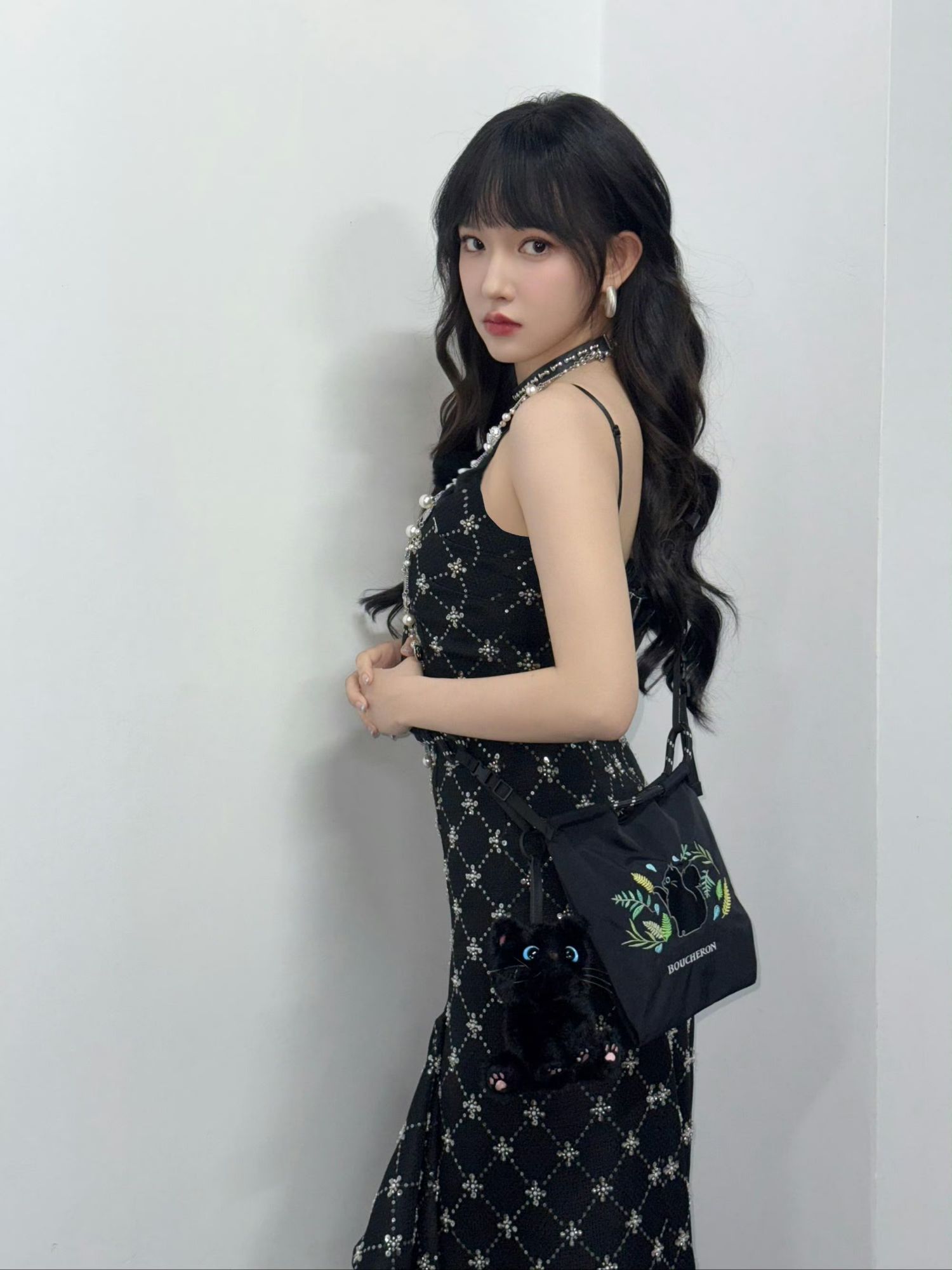 Behind-the-scenes cut of Cheng Xiao