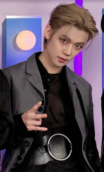 A heartfelt wallpaper shared by Yeonjun (TOMORROW X TOGETHER)'s fans