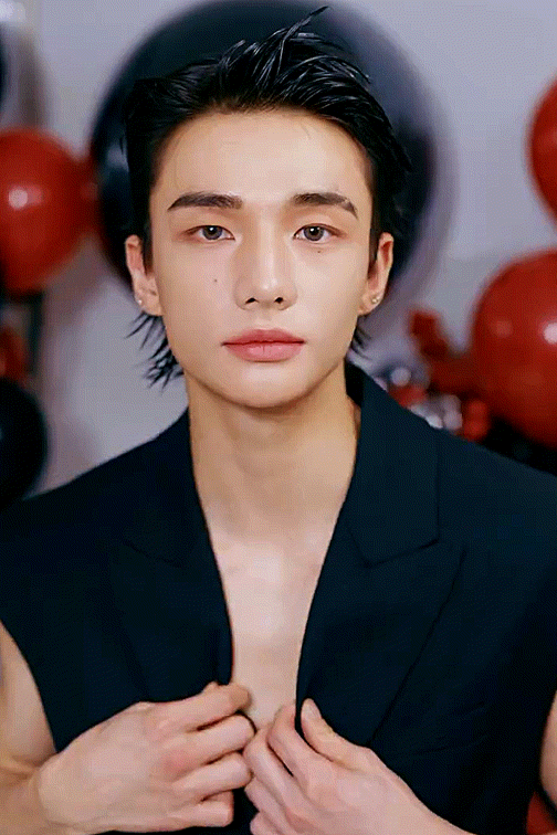 铉辰 (Stray Kids)的最新照片