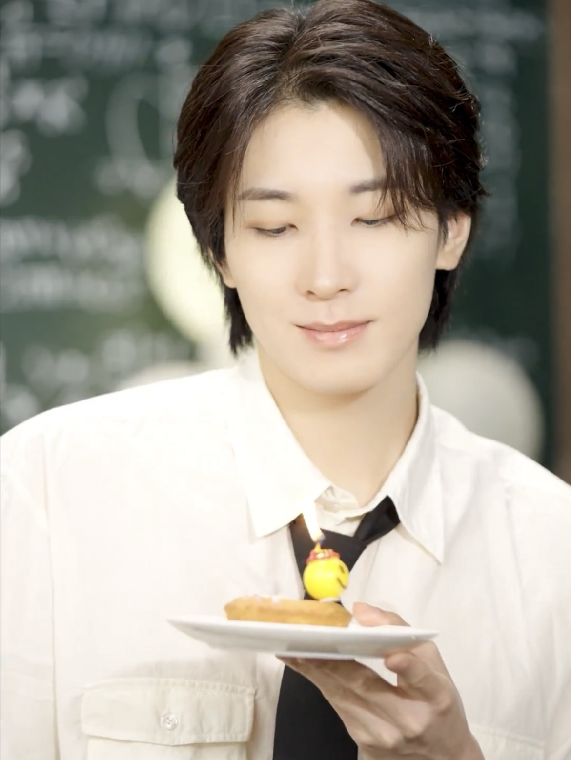 Recent activity shot of Wonwoo (SEVENTEEN)