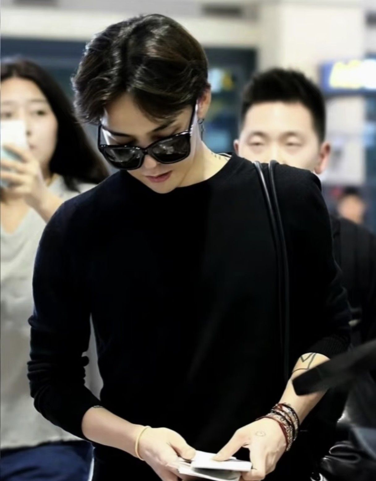 Momen yang diabadikan oleh penggemar G-DRAGON (BIGBANG)