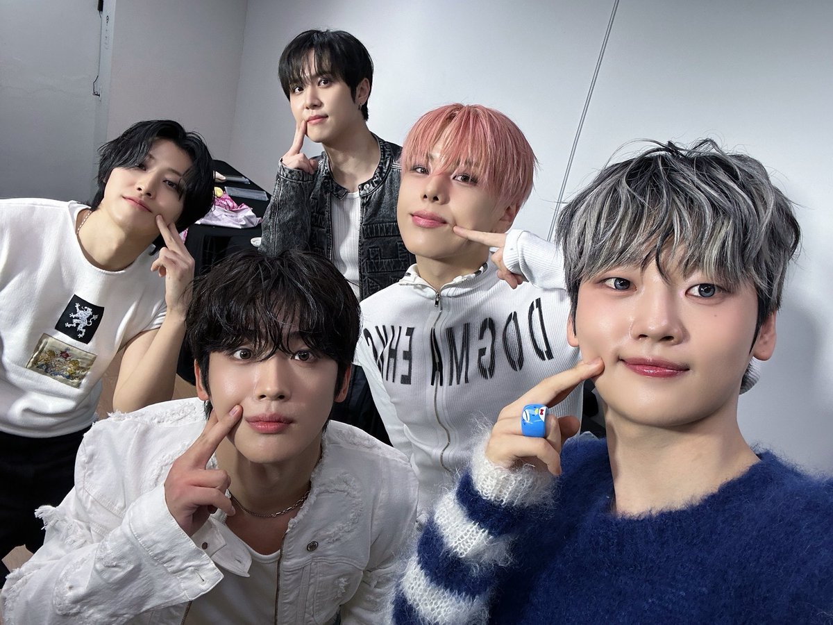 Foto aktivitas terbaru WEi