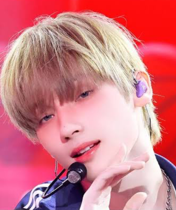 Latest photo of HueningKai (TOMORROW X TOGETHER)