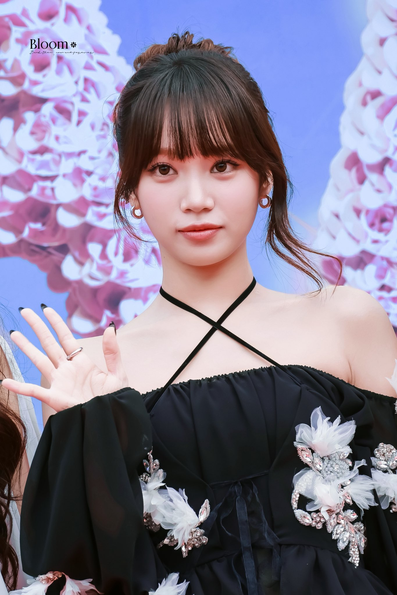 A moment captured by Kim Chaewon (LE SSERAFIM)'s fan