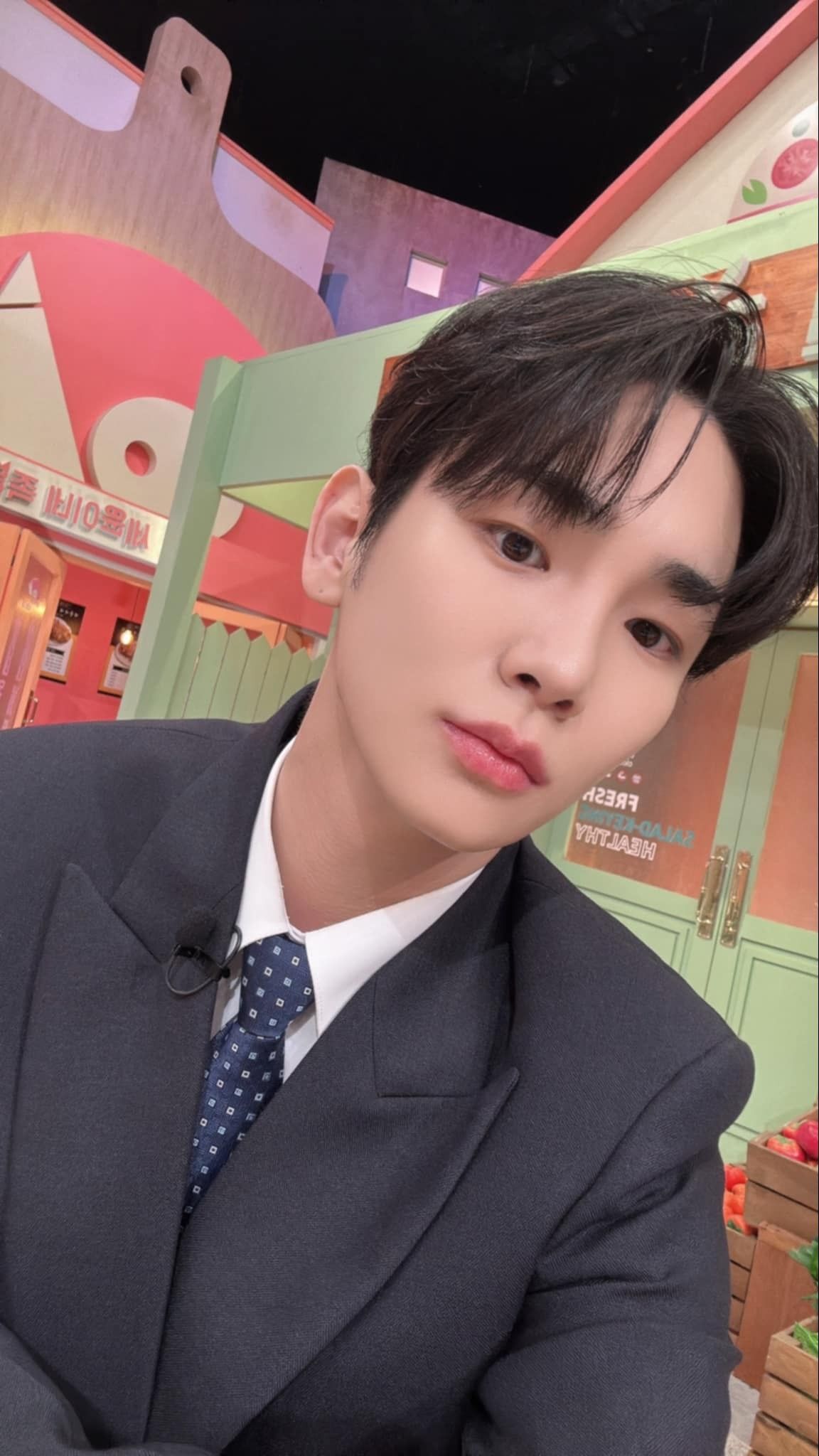 A moment captured by Key (SHINee)'s fan