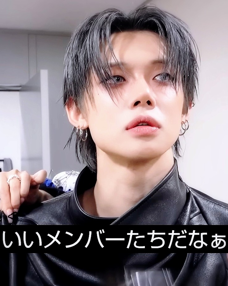 然竣 (TOMORROW X TOGETHER)的最新活动照片