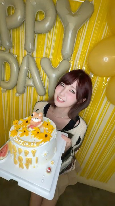 Recent activity shot of Hitomi (SAY MY NAME)