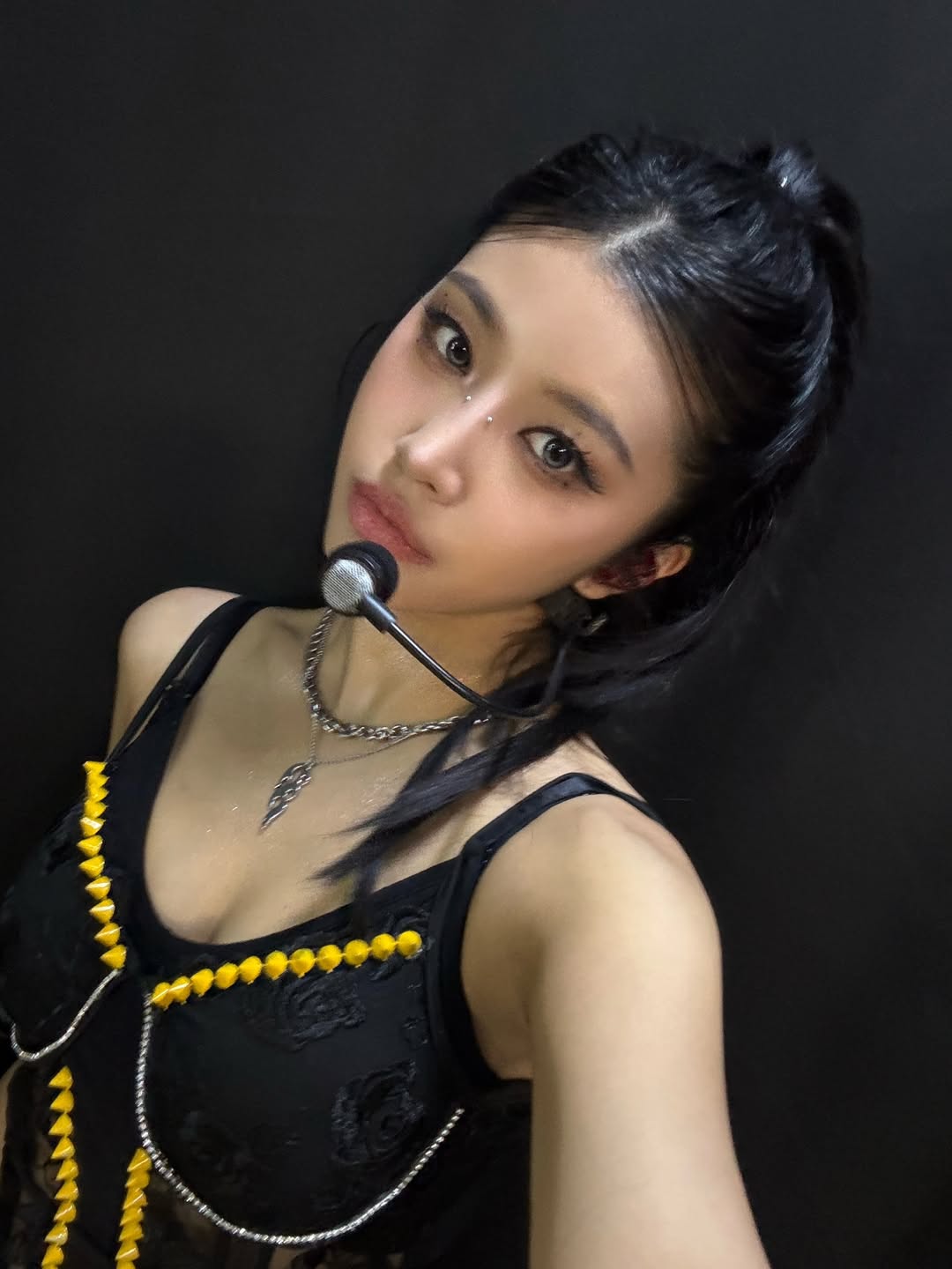 Latest photo of E.Sha (X:IN)