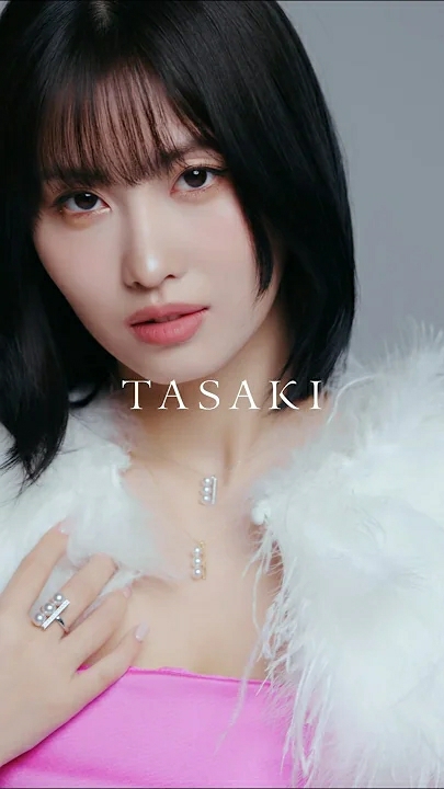 모모 (TWICE)의 최신 사진