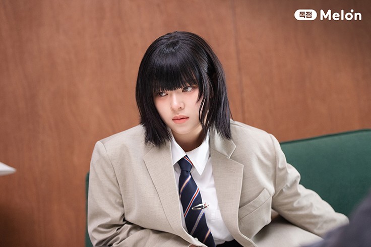 Behind-the-scenes cut of Jeongyeon (TWICE)