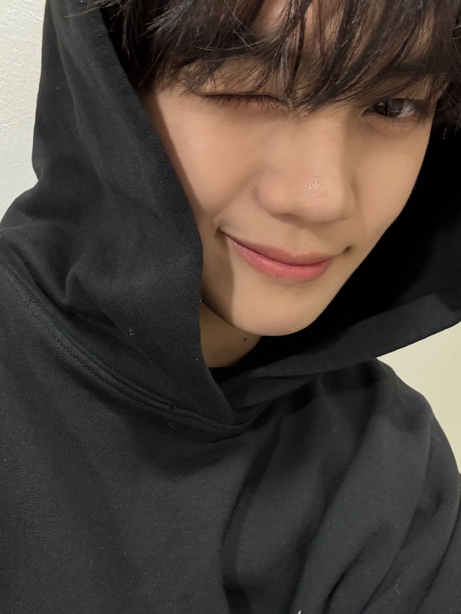 Latest photo of Kim Gyuvin (ZEROBASEONE)