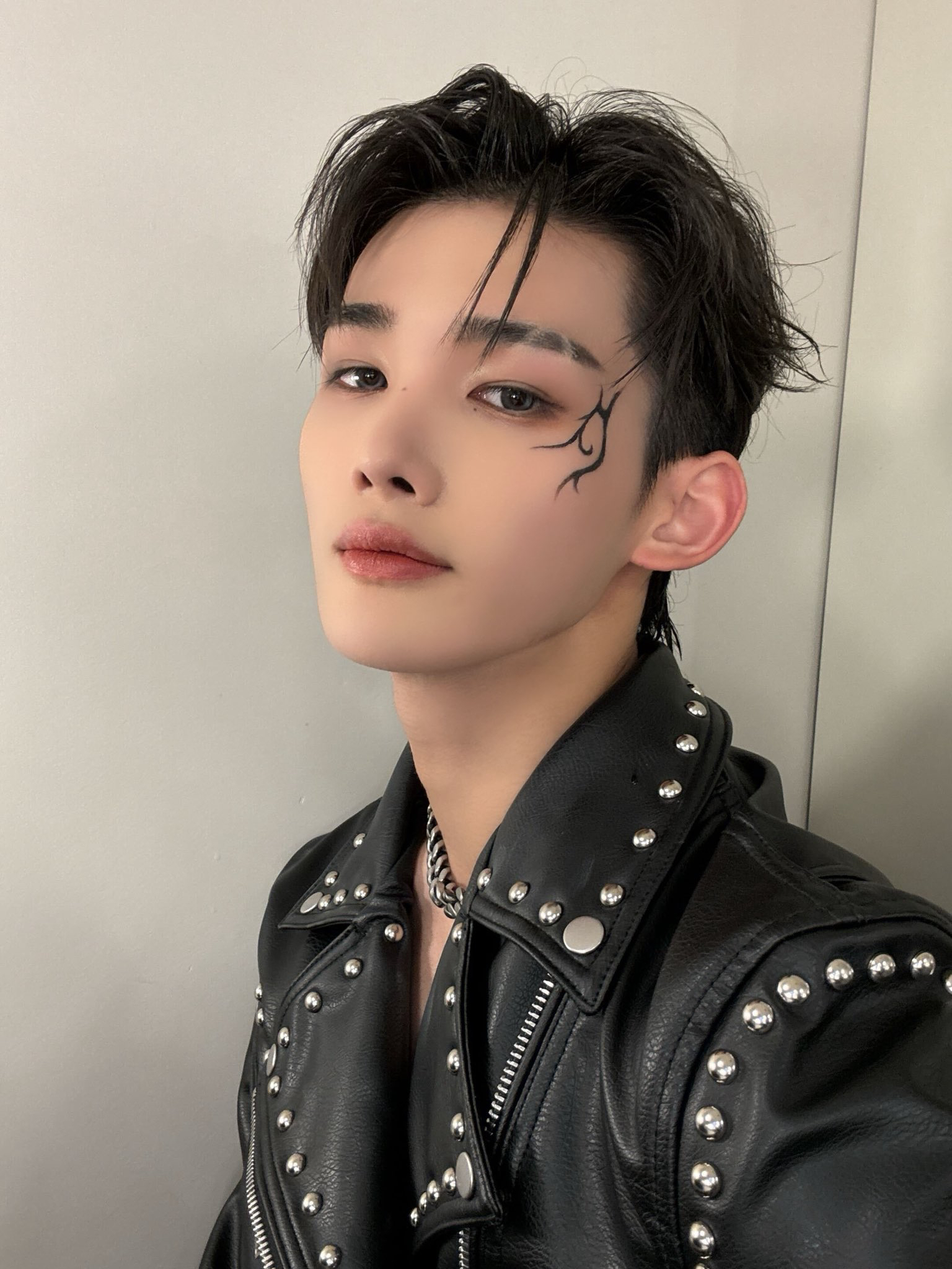 Behind-the-scenes cut of Jo (&TEAM)