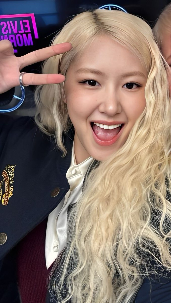Latest photo of ROSÉ (BLACKPINK)