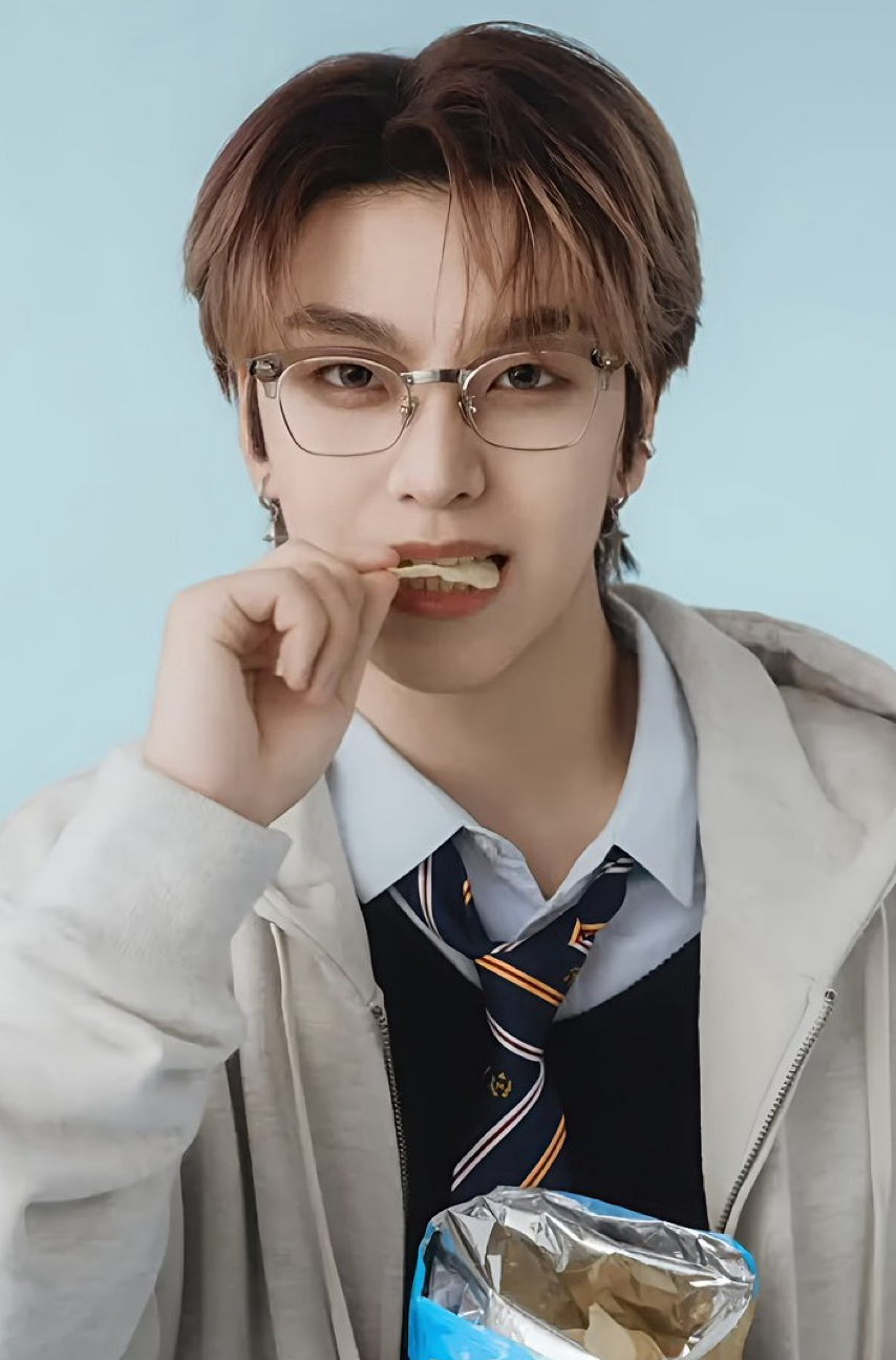 Behind-the-scenes cut of He Xinlong (BOY STORY)