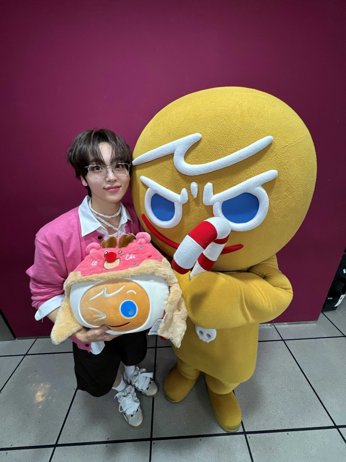 A moment captured by Hyeongjun (CRAVITY)'s fan