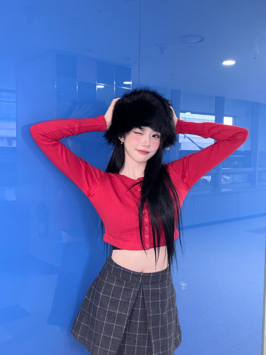 A moment captured by tripleS's fan