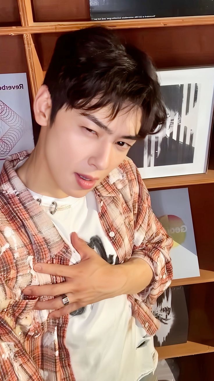 Recent activity shot of Eunwoo (ASTRO)