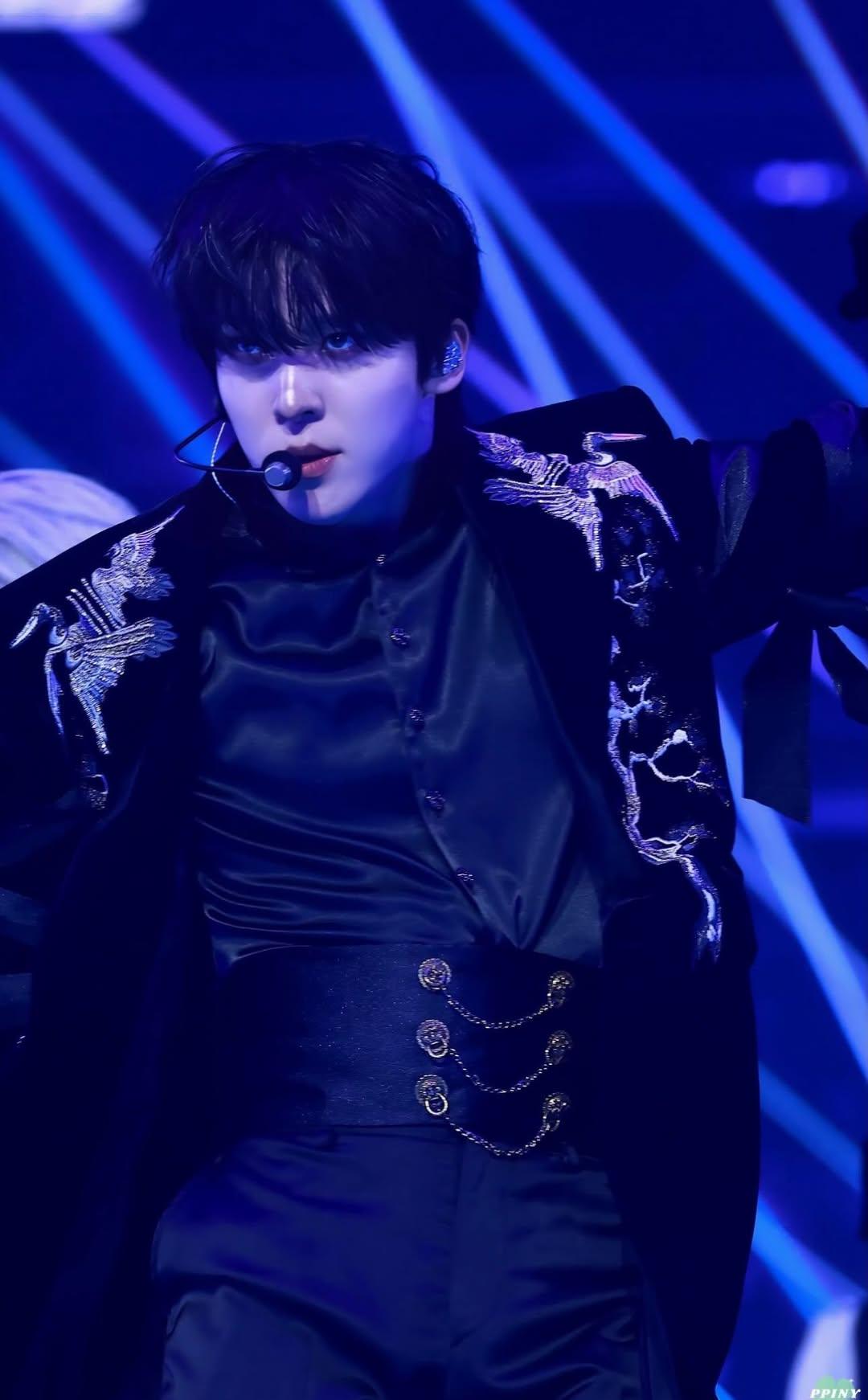 Behind-the-scenes cut of Yunho (ATEEZ)