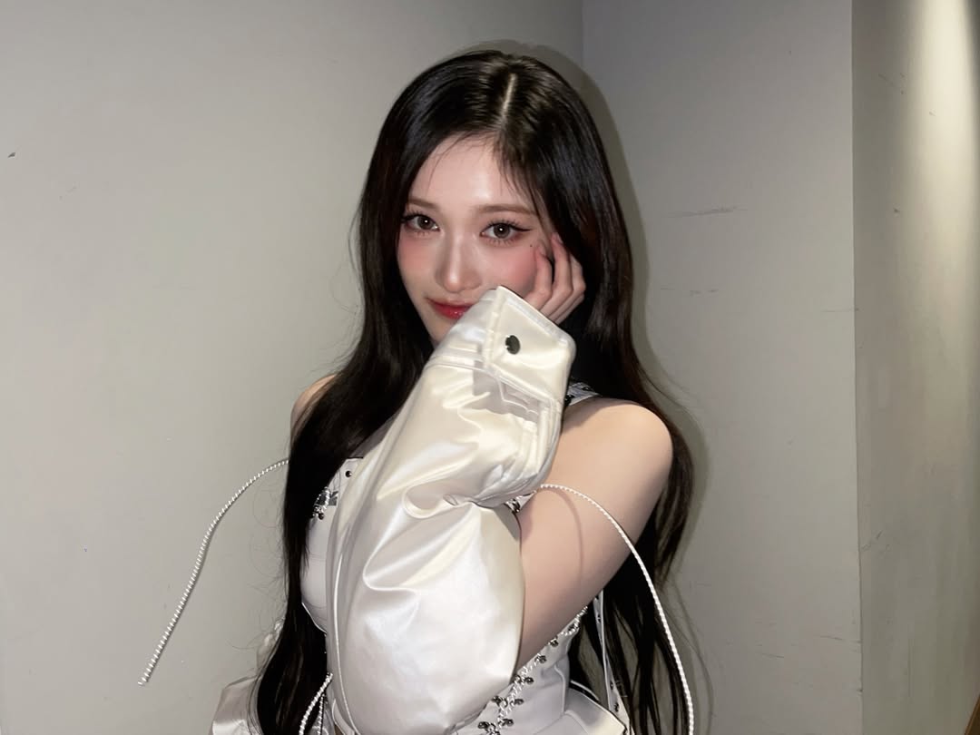 Latest photo of Leeseo (IVE)