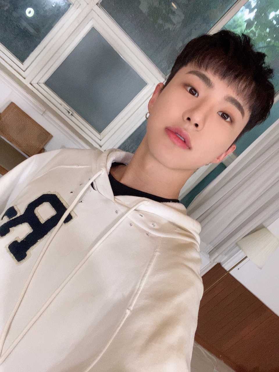 Momen yang diabadikan oleh penggemar Hoshi (SEVENTEEN)