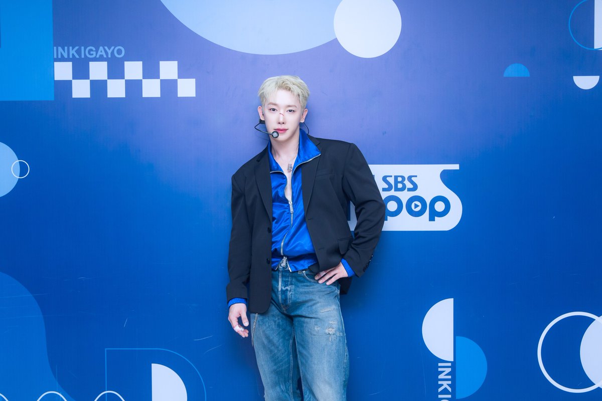 A moment captured by Wonho's fan